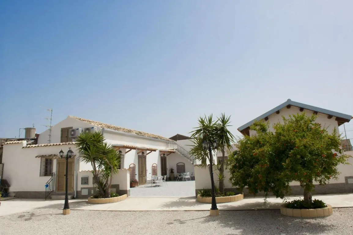 B&B Il Baglio Locogrande Maison d'hôtes